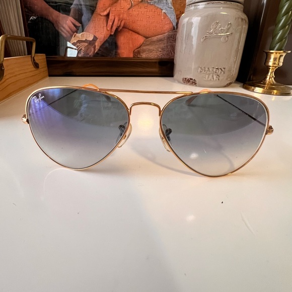 Ray Ban Aviators - Picture 6 of 6